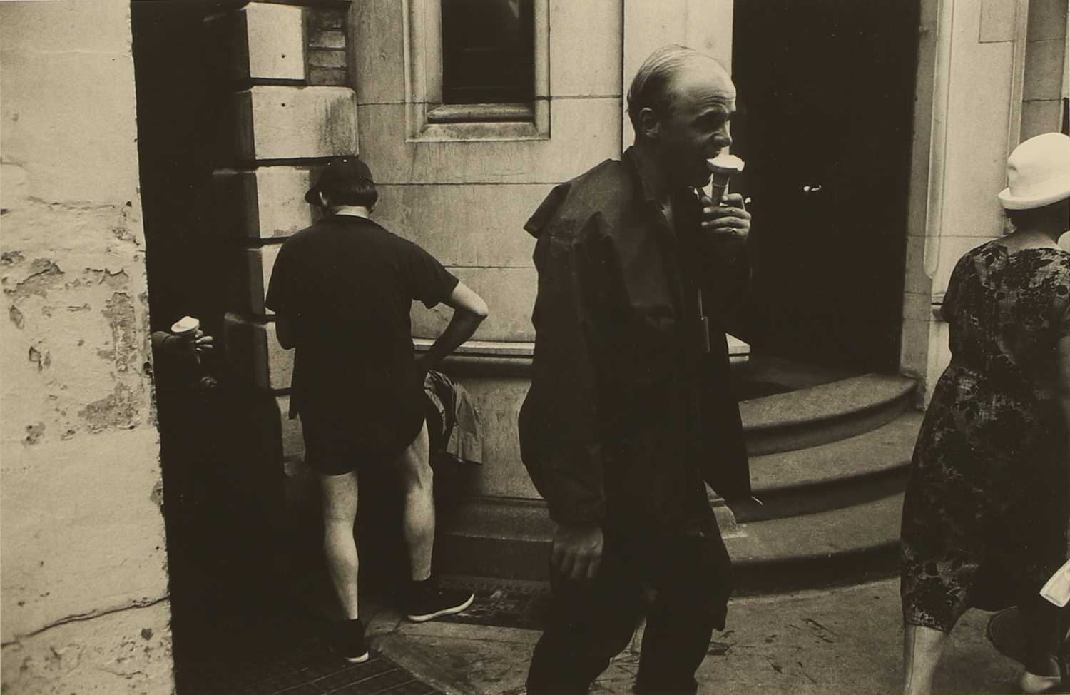 Lot 347 - Tony Ray Jones (British, 1941-1972)