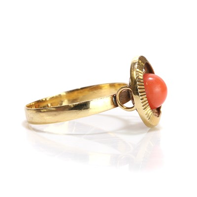 Lot 99 - A Portuguese gold red coral ring