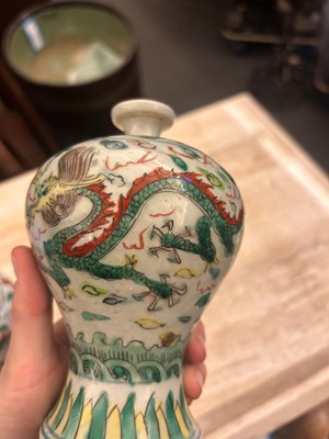 Lot 68 - A pair of Chinese vases