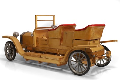 Lot 32 - A scratch-built model of a Rolls-Royce