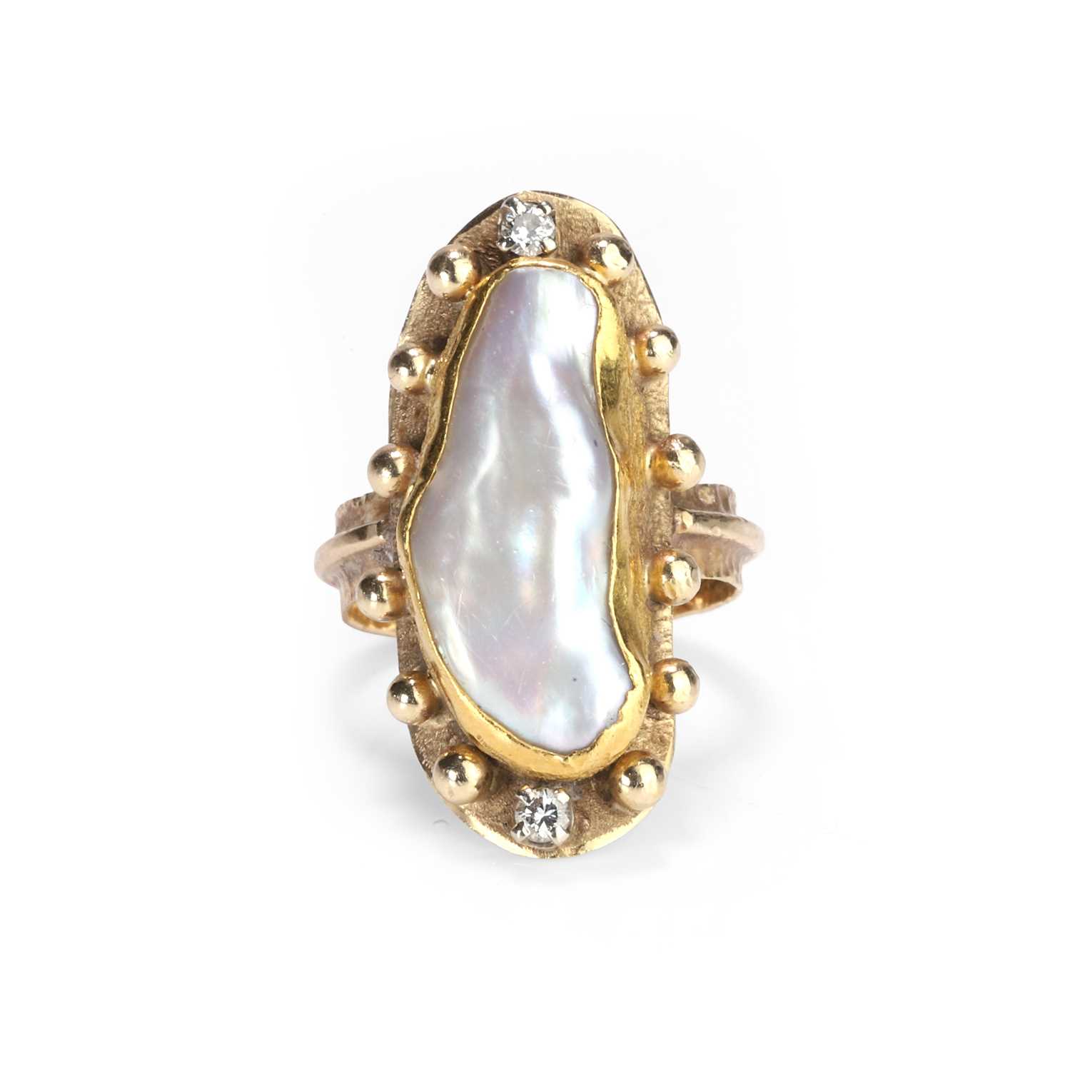 Lot 72 - A baroque pearl ring