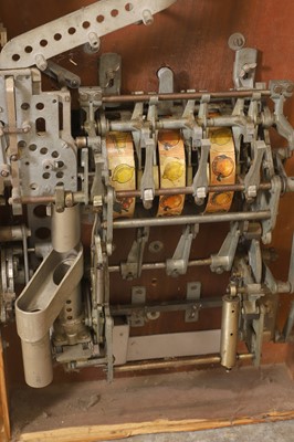 Lot 301 - A Novomat one arm bandit