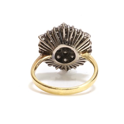 Lot 63 - An 18ct gold diamond cluster ring