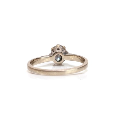 Lot 35 - An 18ct gold single stone diamond ring