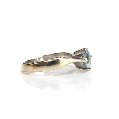 Lot 88 - An 18ct gold topaz single stone ring