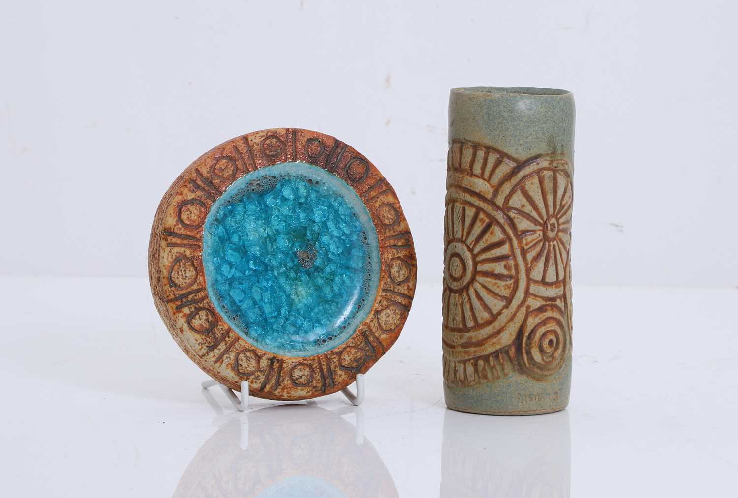 Lot 117 - Two Bernard Rooke ceramics