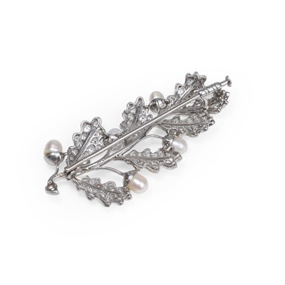 Lot 49 - A diamond and pearl brooch