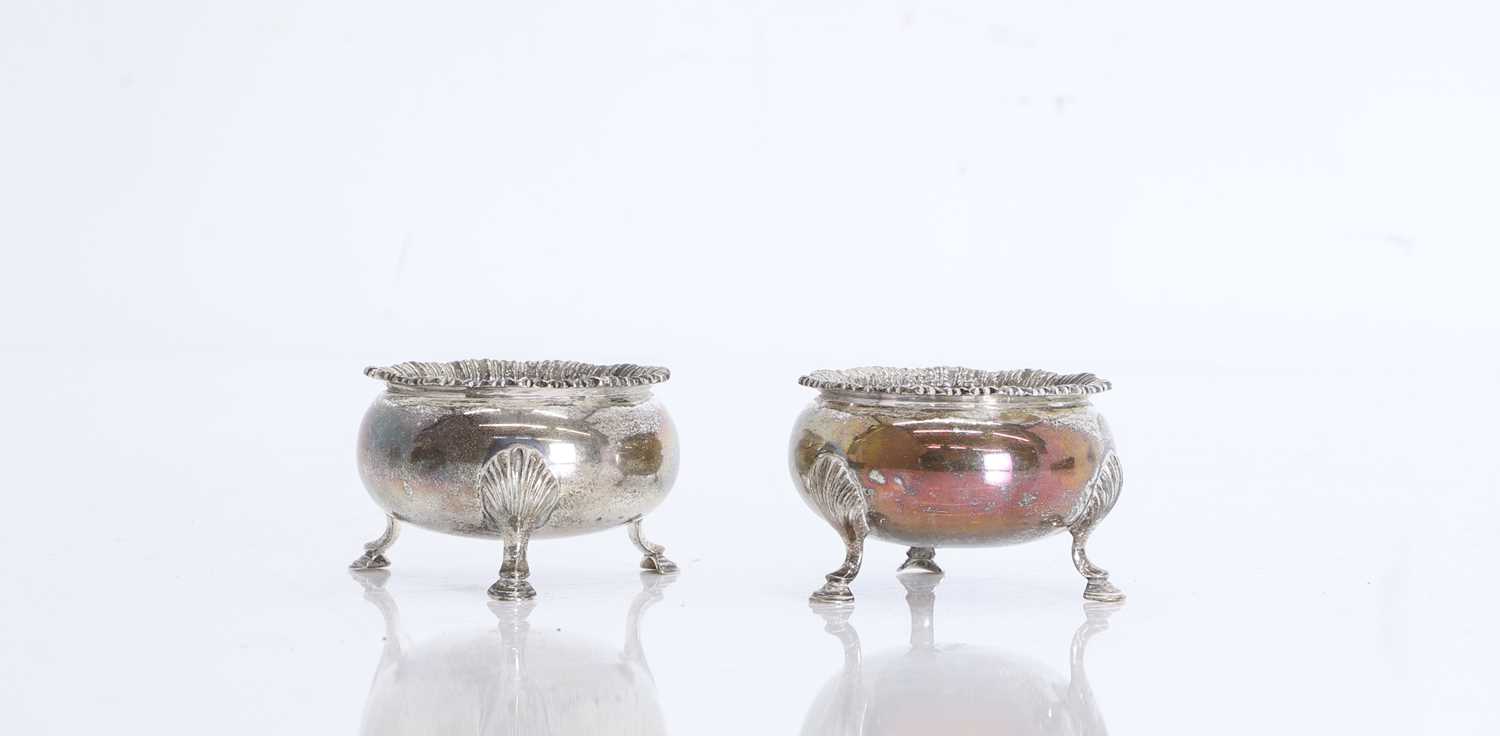Lot 18 - A pair of George III style salts