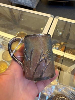Lot 33 - A group of assorted silver items