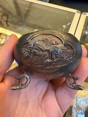 Lot 33 - A group of assorted silver items