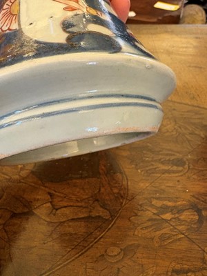 Lot 114 - A Japanese Imari ginger jar