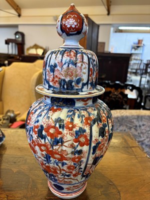 Lot 114 - A Japanese Imari ginger jar