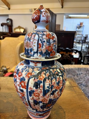 Lot 114 - A Japanese Imari ginger jar