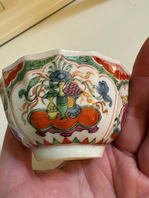 Lot 65 - A collection of Chinese porcelain