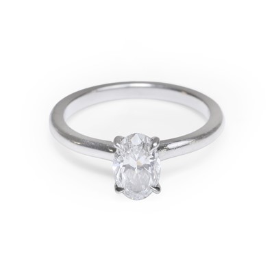 Lot 145 - A platinum and diamond single stone ring