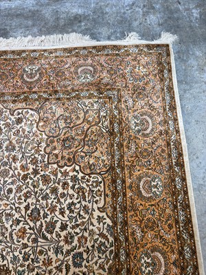 Lot 426 - A Persian design part silk rug