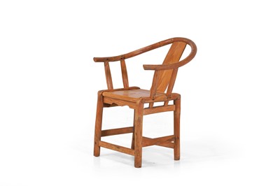 Lot 530 - A small elm horseshoe chair
