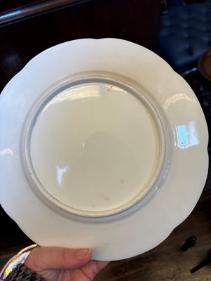 Lot 107 - A collection of Continental porcelain