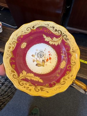 Lot 107 - A collection of Continental porcelain