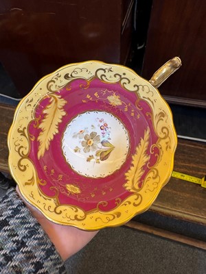 Lot 107 - A collection of Continental porcelain