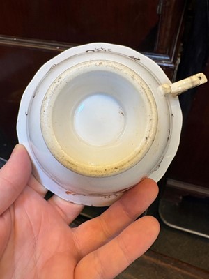 Lot 107 - A collection of Continental porcelain