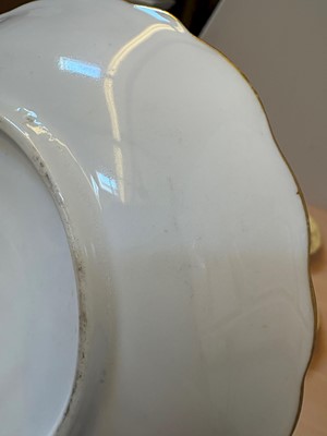 Lot 107 - A collection of Continental porcelain