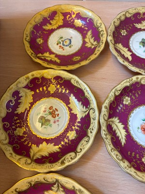 Lot 107 - A collection of Continental porcelain