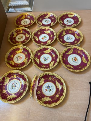 Lot 107 - A collection of Continental porcelain