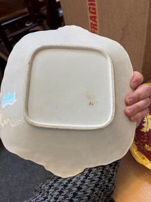 Lot 107 - A collection of Continental porcelain