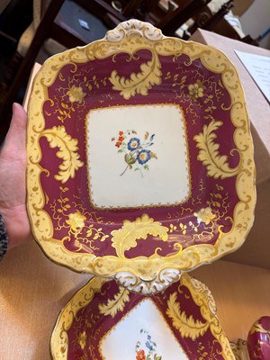 Lot 107 - A collection of Continental porcelain