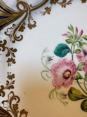 Lot 107 - A collection of Continental porcelain