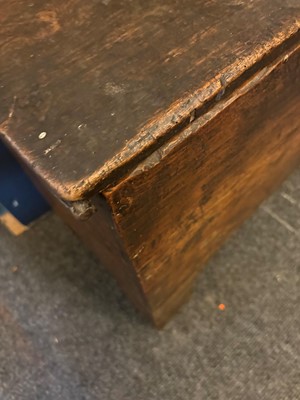 Lot 511 - An elm boarded chest
