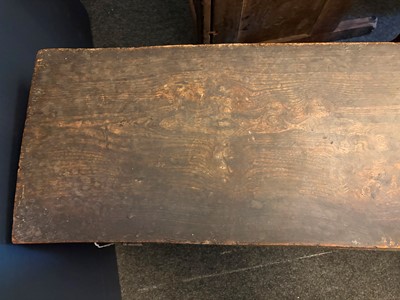 Lot 511 - An elm boarded chest