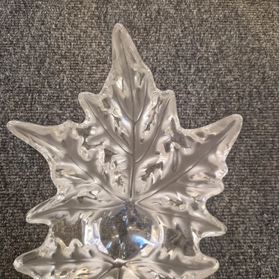 Lot 105 - A Lalique 'Champs-Élysées' bowl