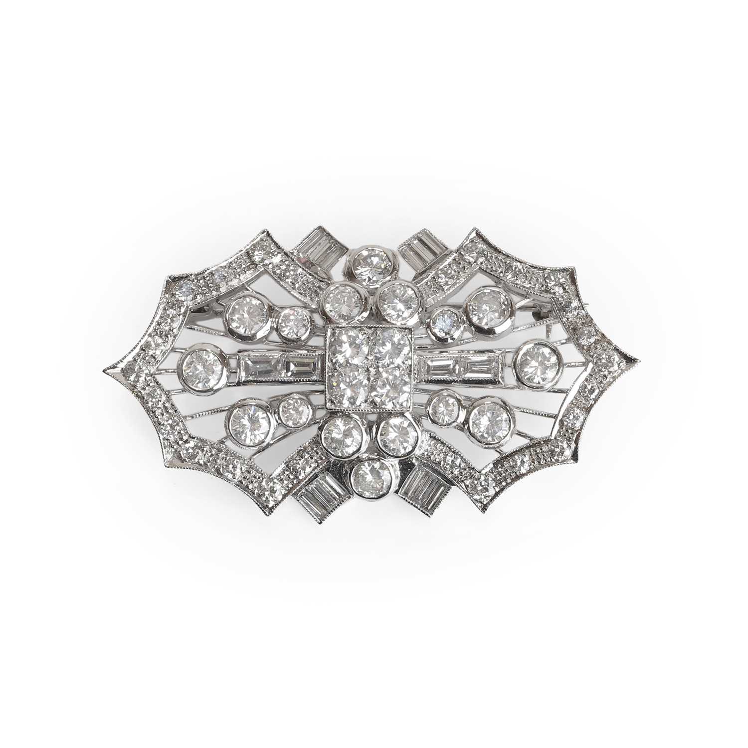 Lot 50 - A diamond plaque brooch