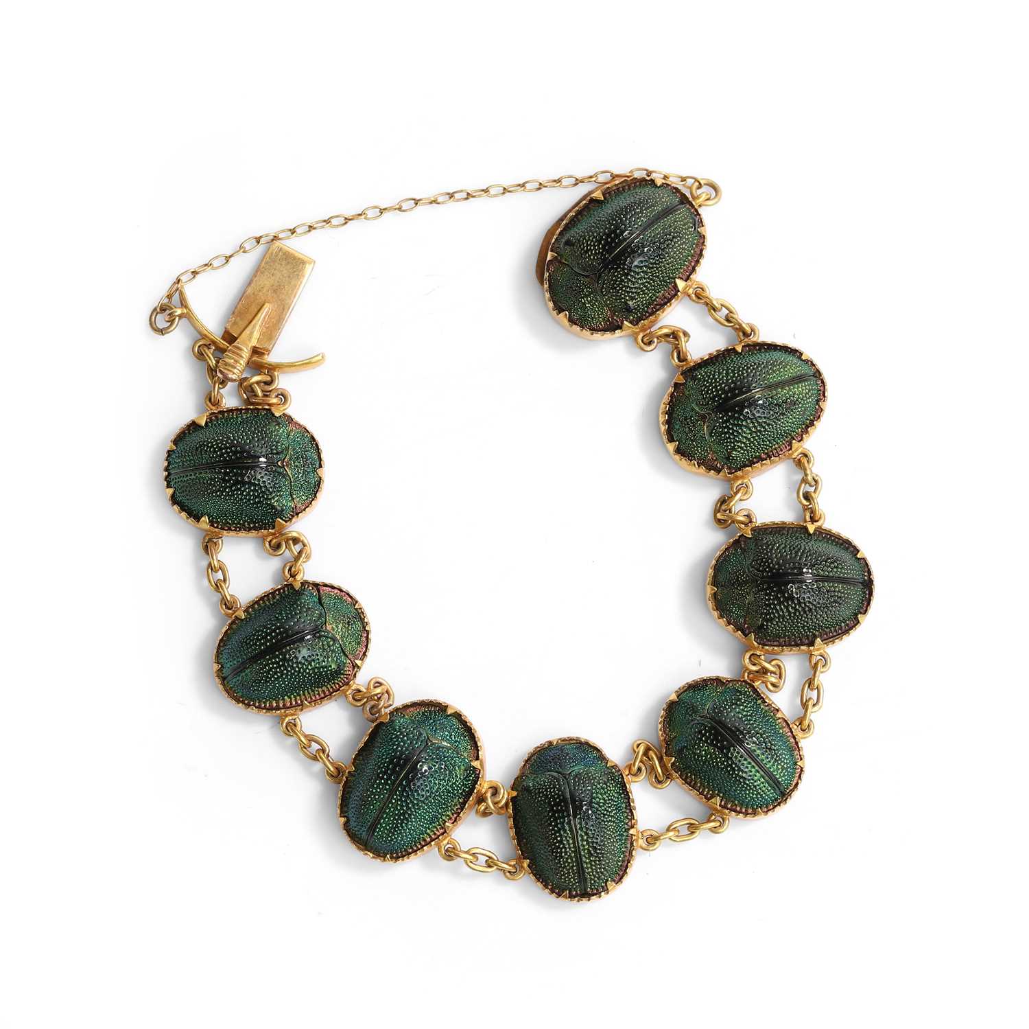 Lot 29 - An Egyptian revival scarab beetle bracelet