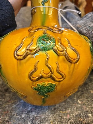 Lot 91 - A Chinese sancai-glazed porcelain vase