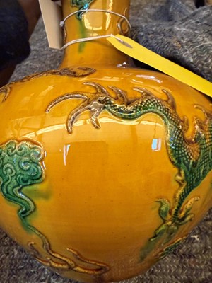 Lot 91 - A Chinese sancai-glazed porcelain vase