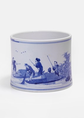 Lot 50 - A Chinese blue and white brush pot