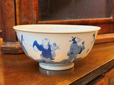Lot 54 - A Chinese blue and white bowl