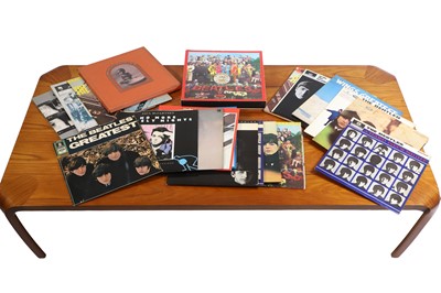 Lot 19 - Vinyl - Wings - Greatest Hits - MPL - 1978