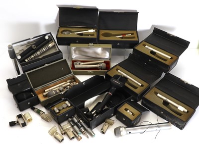Lot 335 - A selection of vintage microphones