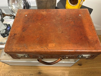 Lot 27 - A fitted leather Bentley suitcase