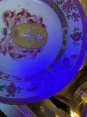 Lot 92 - A collection of Chinese export porcelain plates