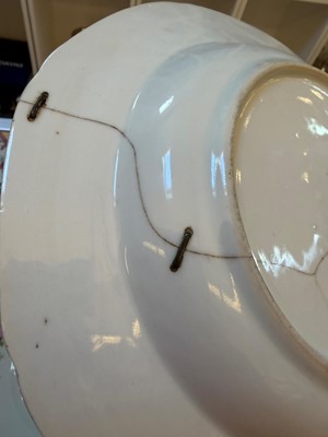Lot 92 - A collection of Chinese export porcelain plates