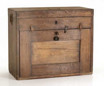Lot 29 - A pre-war GPO 1 gallon fuel can