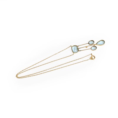 Lot 17 - An aquamarine pendant necklace