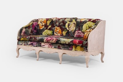 Lot 512 - A Gustavian painted pine settee