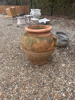 Lot 573 - A large scale terracotta garden urn