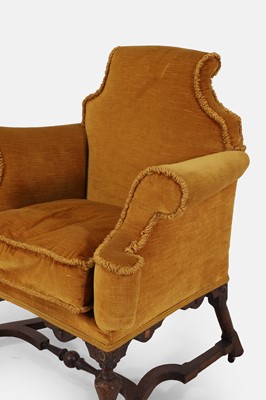 Lot 214 - A George I walnut armchair